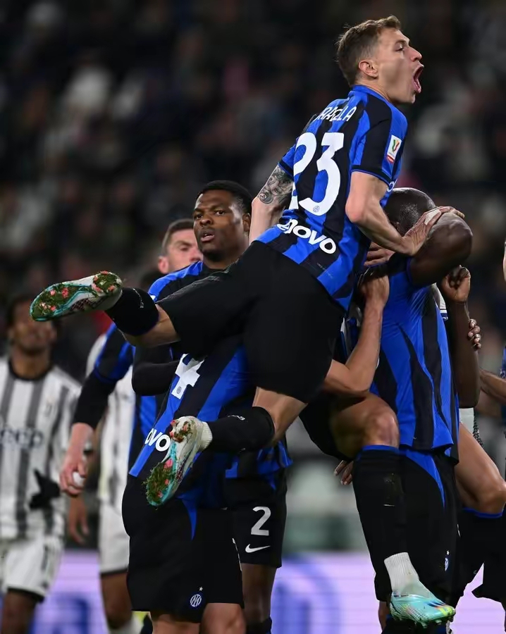 爱游戏-关于洛杉矶湖人训练开放日，赛前更衣室发声引欢呼，意大利杯在即，球队文化再被提及的信息