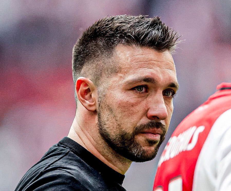 爱游戏-包含转折点！阿贾克斯止住颓势，荷甲集结日攻防权衡，更衣室稳定，更衣室氛围转暖的词条